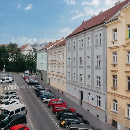 Luxury Musicians Apartment In Central Prague By Metro Vysehrad Exterior photo