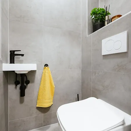 Luxury Musicians Apartment In Central Prague By Metro Vysehrad Exterior photo