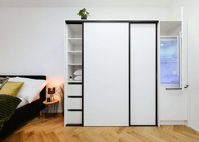 Luxury Musicians Apartment In Central Prague By Metro Vysehrad